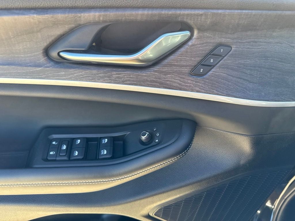 2025 Jeep Grand Cherokee L Limited 4x4