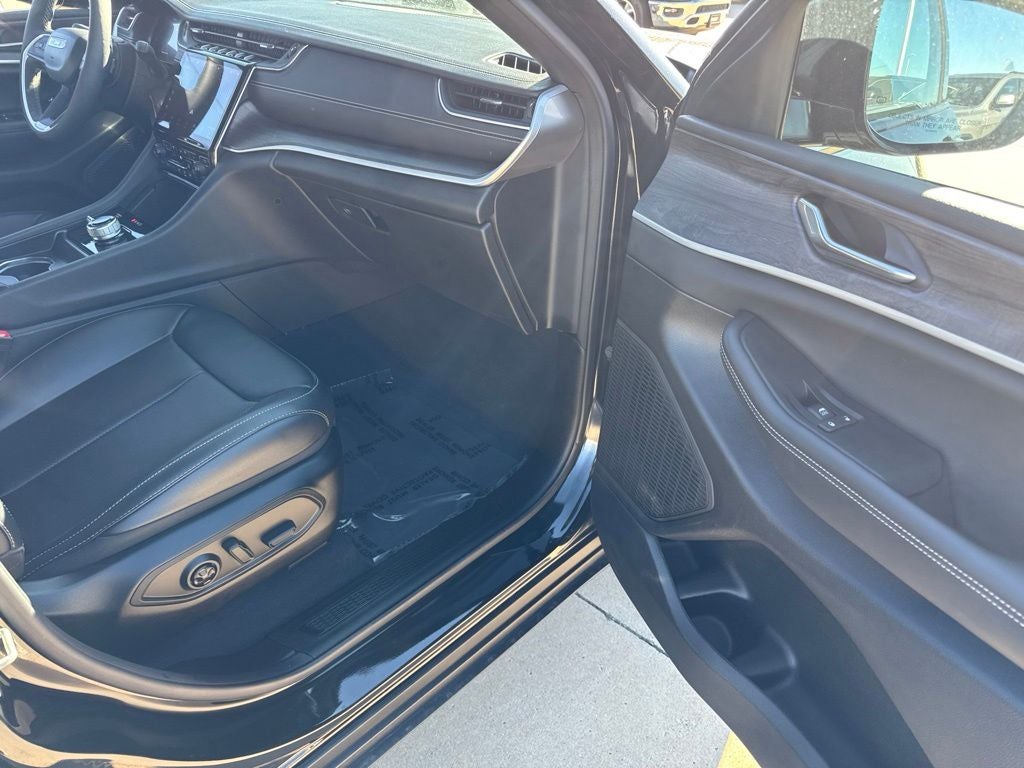 2025 Jeep Grand Cherokee L Limited 4x4