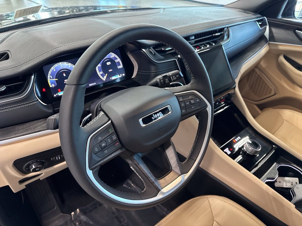 2025 Jeep Grand Cherokee L Limited 4x4