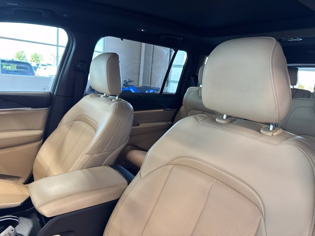 2025 Jeep Grand Cherokee L Limited 4x4