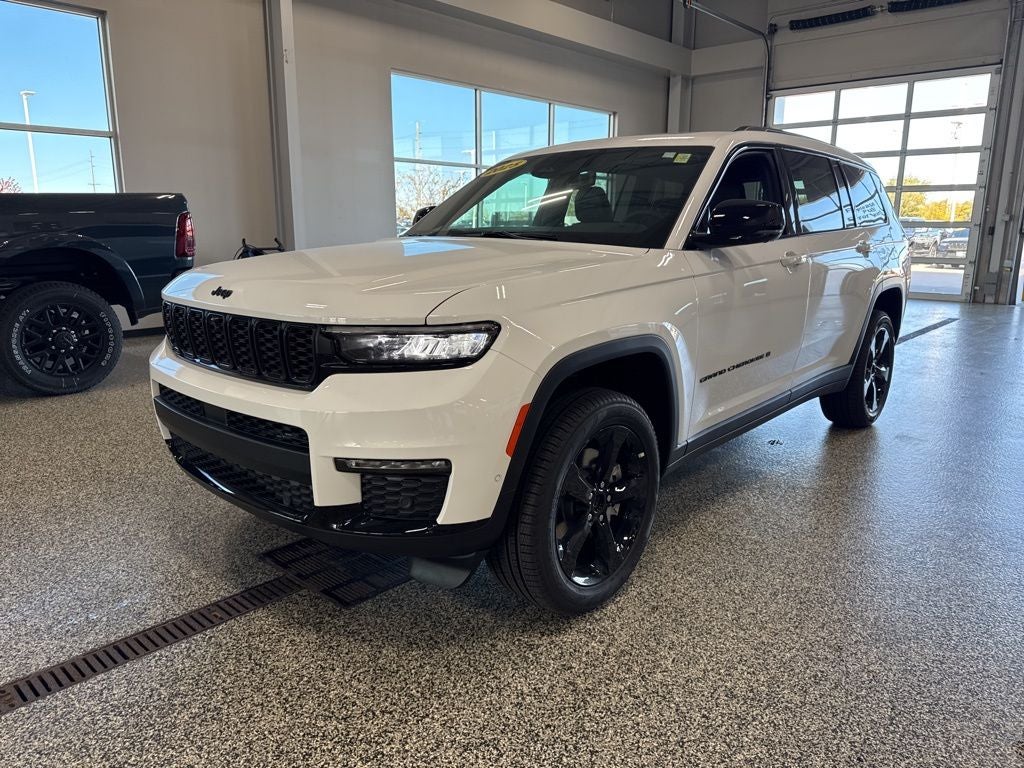 2025 Jeep Grand Cherokee GRAND CHEROKEE L LIMITED 4X4