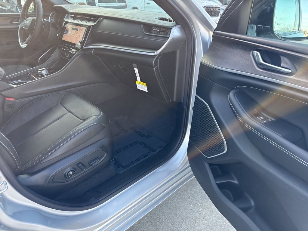 2026 Jeep Grand Cherokee GRAND CHEROKEE L LIMITED RESERVE 4X4