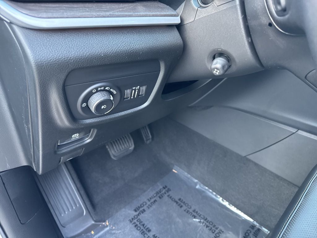 2026 Jeep Grand Cherokee GRAND CHEROKEE L LIMITED RESERVE 4X4