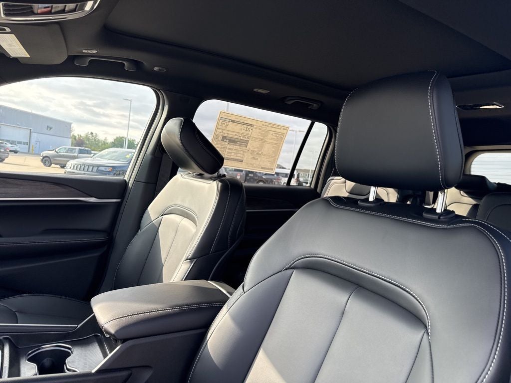 2026 Jeep Grand Cherokee GRAND CHEROKEE L LIMITED 4X4
