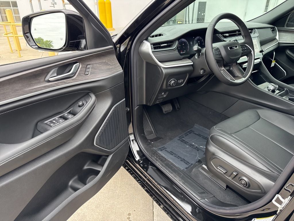 2026 Jeep Grand Cherokee GRAND CHEROKEE L LIMITED RESERVE 4X4