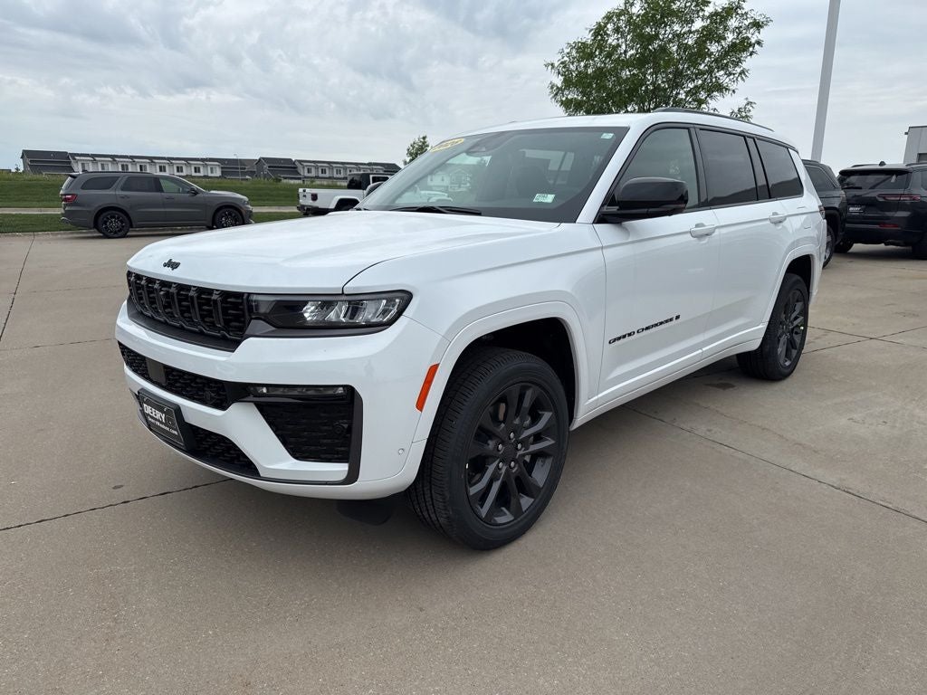 2026 Jeep Grand Cherokee GRAND CHEROKEE L LIMITED RESERVE 4X4