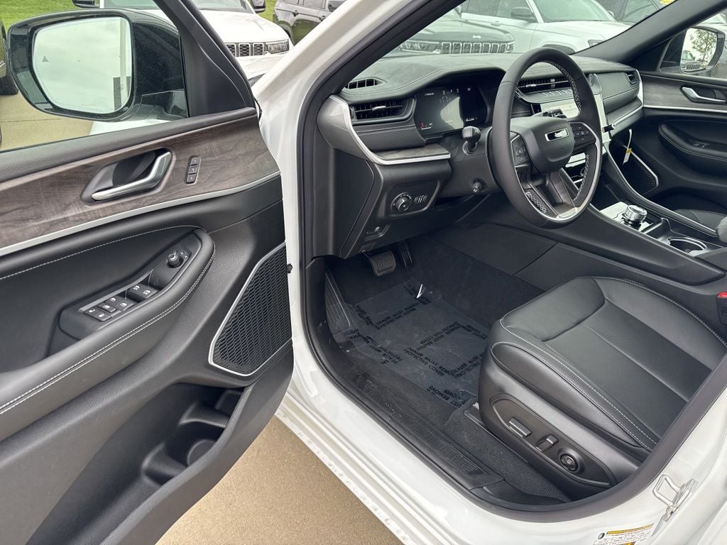 2026 Jeep Grand Cherokee GRAND CHEROKEE L LIMITED RESERVE 4X4