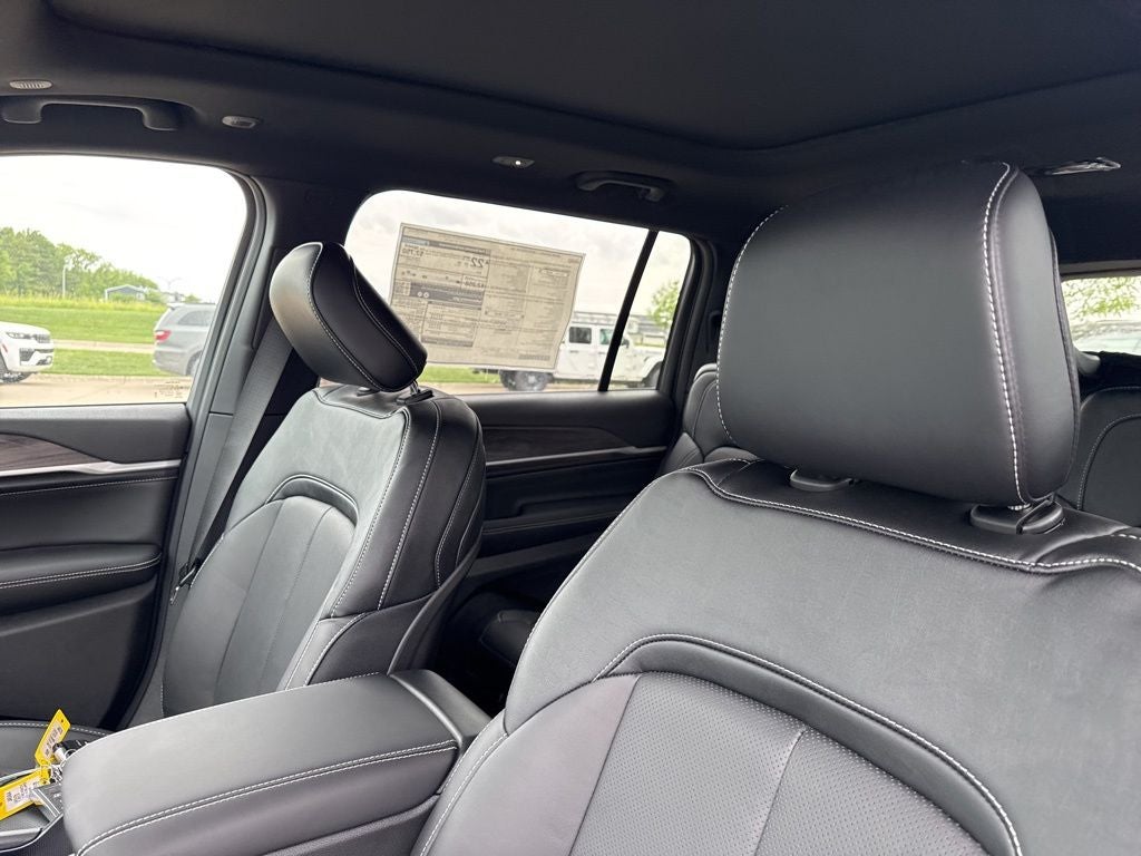 2026 Jeep Grand Cherokee GRAND CHEROKEE L LIMITED RESERVE 4X4