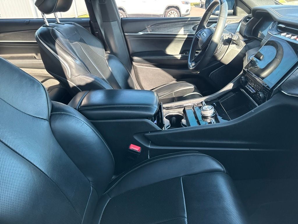 2023 Jeep Grand Cherokee L Overland 4x4