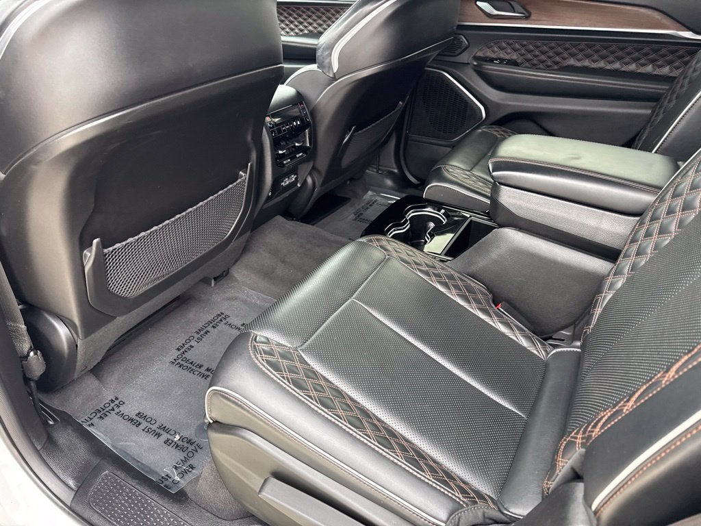 2022 Jeep Grand Cherokee L Summit 4x4