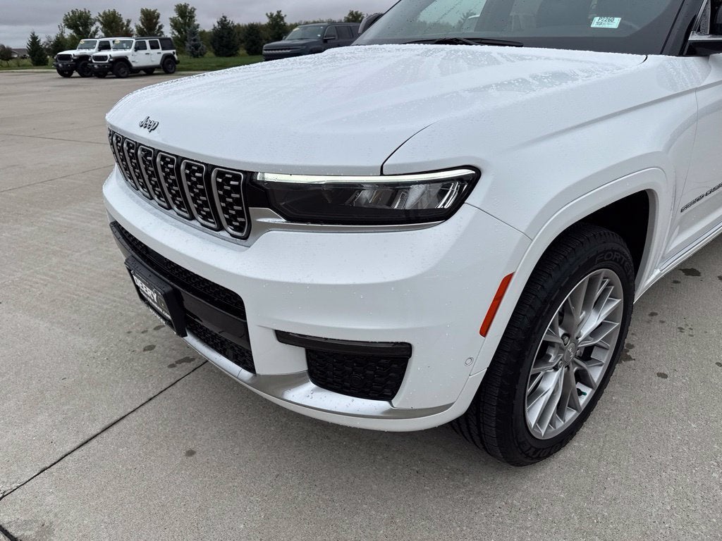 2022 Jeep Grand Cherokee L Summit 4x4