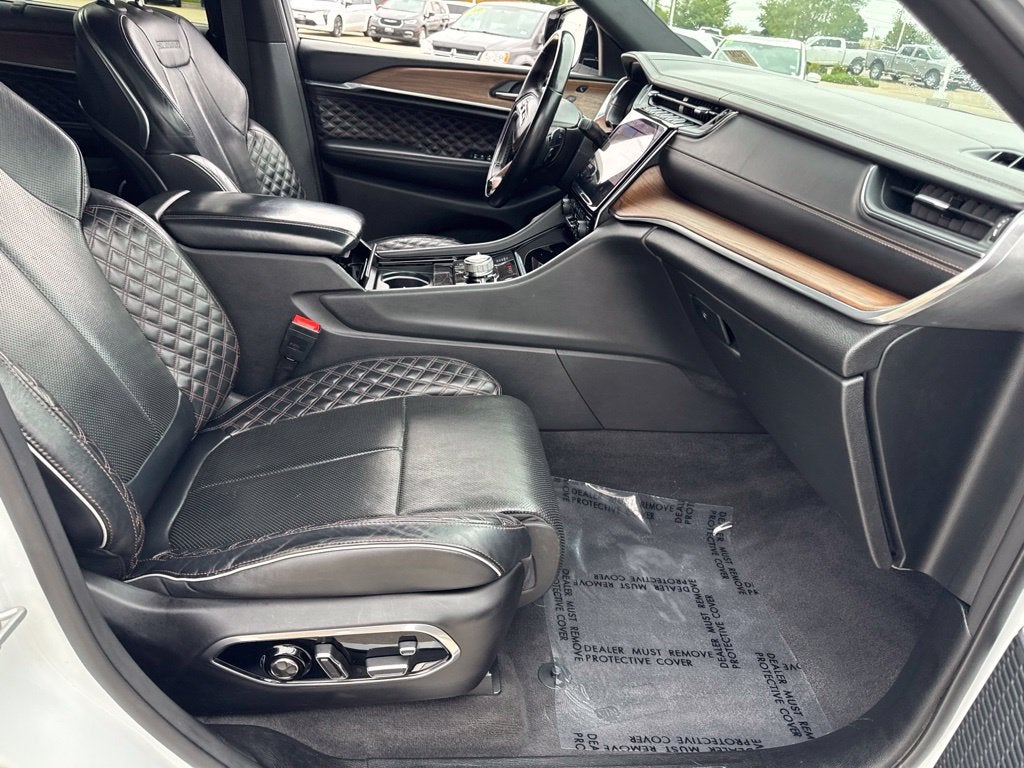 2022 Jeep Grand Cherokee L Summit 4x4