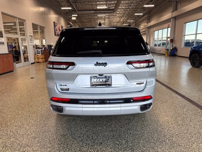 2025 Jeep Grand Cherokee L Summit 4x4