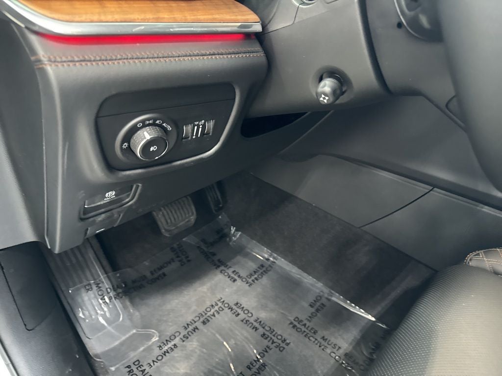 2026 Jeep Grand Cherokee GRAND CHEROKEE L SUMMIT 4X4