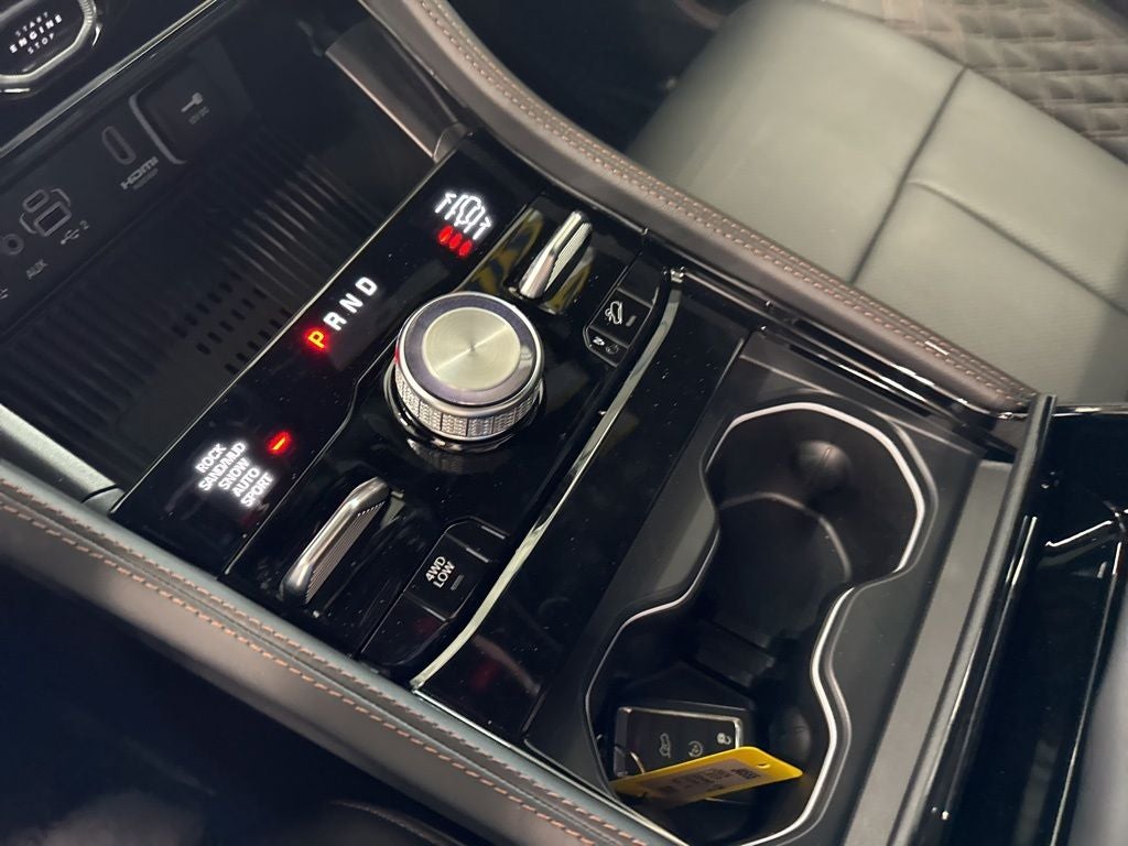 2026 Jeep Grand Cherokee GRAND CHEROKEE L SUMMIT 4X4