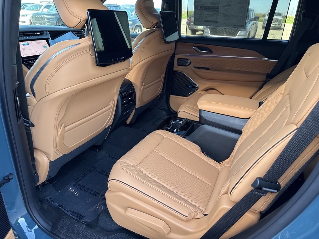 2026 Jeep Grand Cherokee GRAND CHEROKEE L SUMMIT 4X4