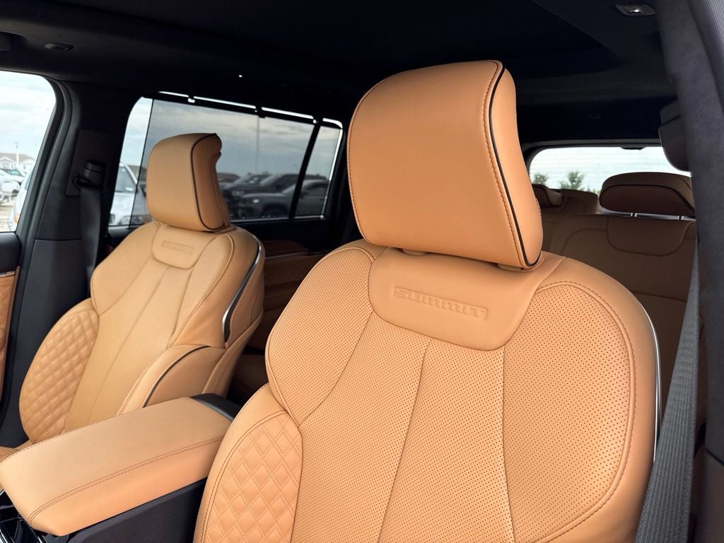 2026 Jeep Grand Cherokee GRAND CHEROKEE L SUMMIT 4X4