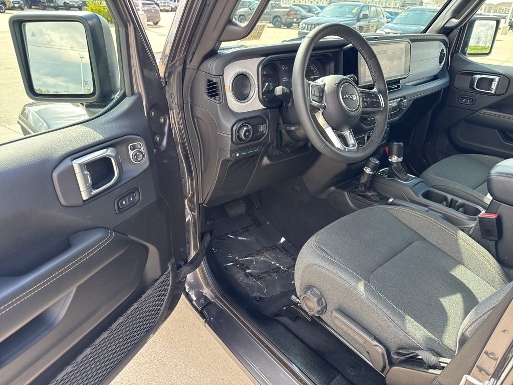 2025 Jeep Wrangler 4xe Sahara 4xe