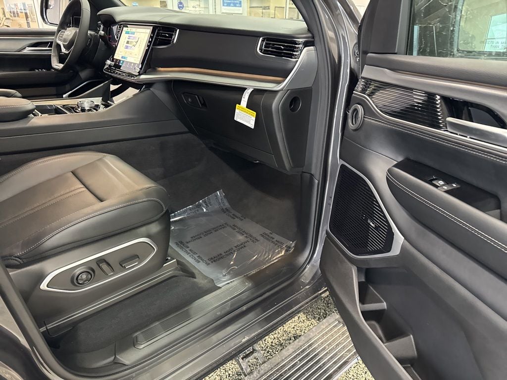 2026 Jeep Grand Wagoneer GRAND WAGONEER L LIMITED RESERVE 4X4