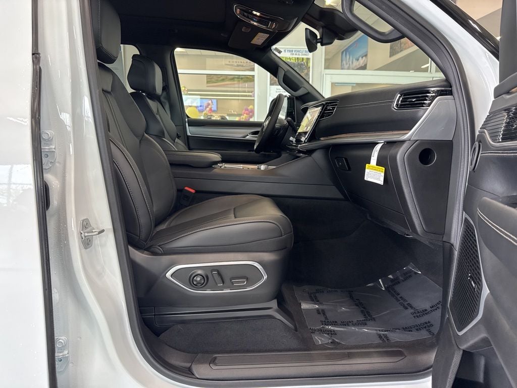 2026 Jeep Grand Wagoneer GRAND WAGONEER UPLAND 4X4