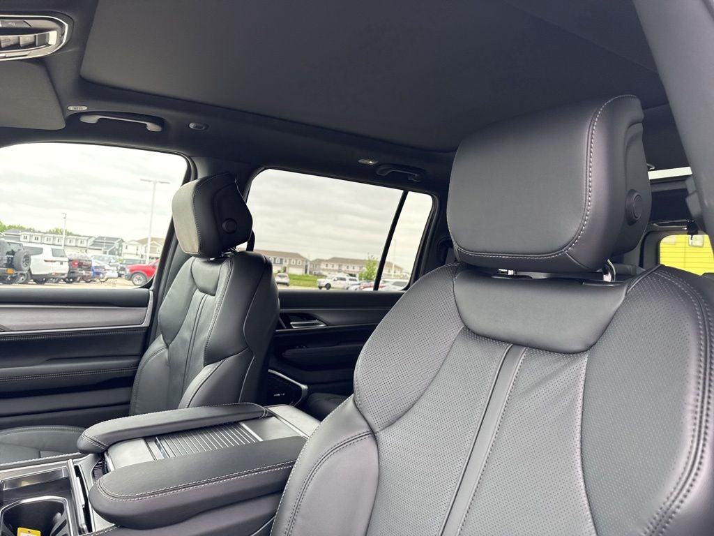 2026 Jeep Grand Wagoneer GRAND WAGONEER UPLAND 4X4