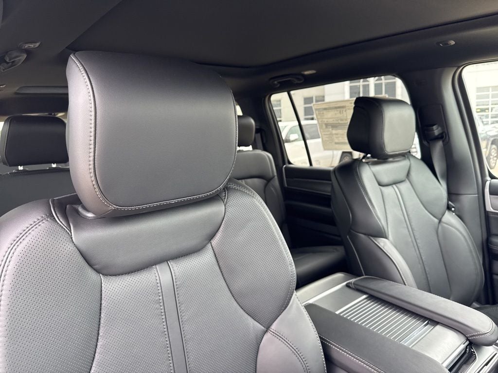 2026 Jeep Grand Wagoneer GRAND WAGONEER UPLAND 4X4