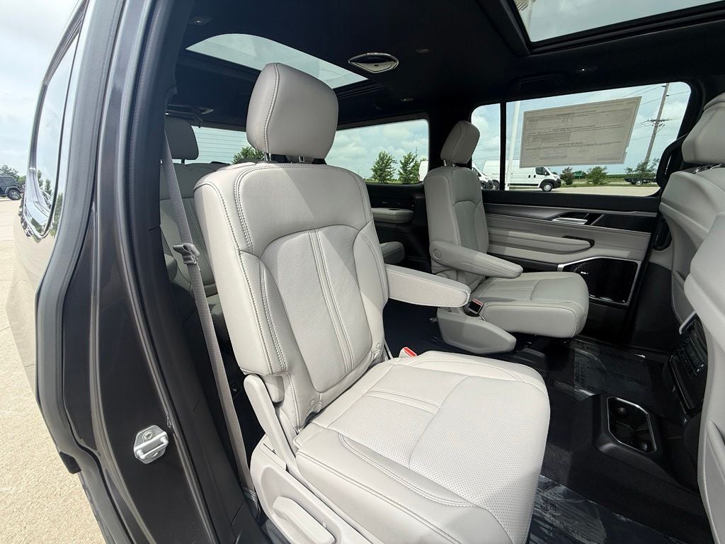 2026 Jeep Grand Wagoneer GRAND WAGONEER LIMITED ALTITUDE 4X4