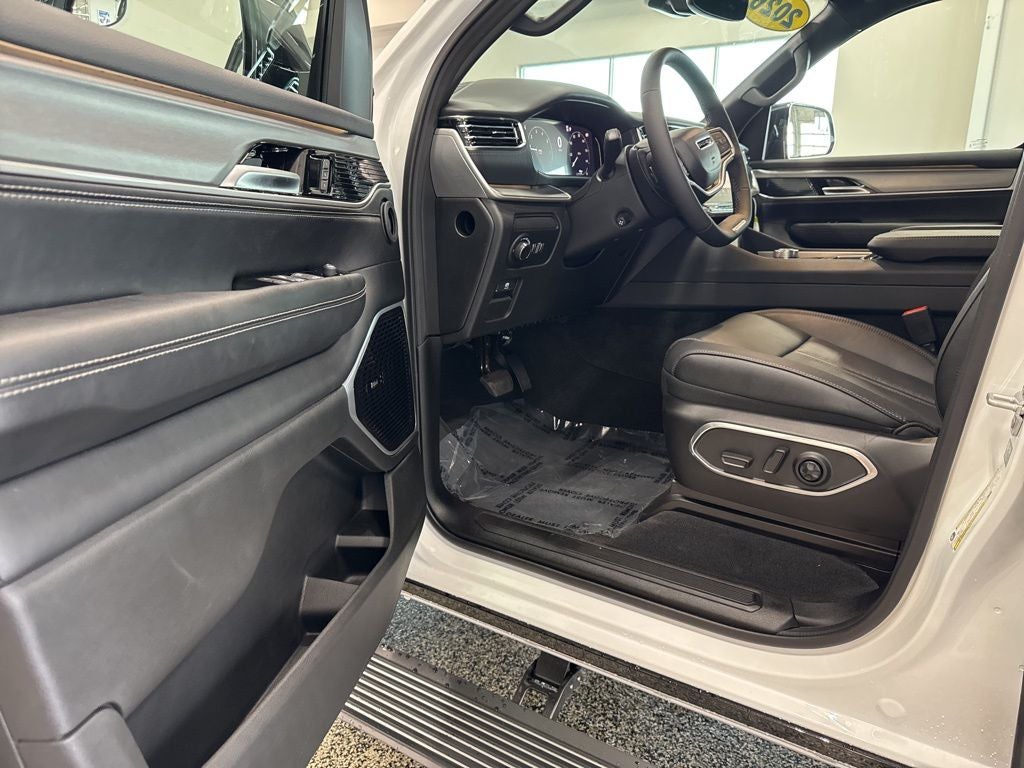 2026 Jeep Grand Wagoneer GRAND WAGONEER LIMITED RESERVE 4X4