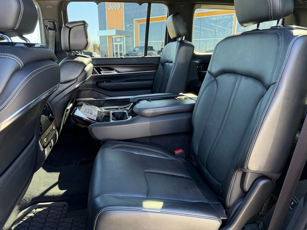 2023 Jeep Grand Wagoneer 4x4