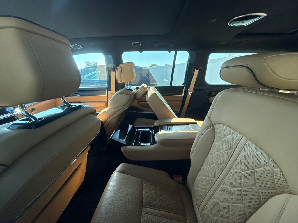 2025 Jeep Grand Wagoneer Series III