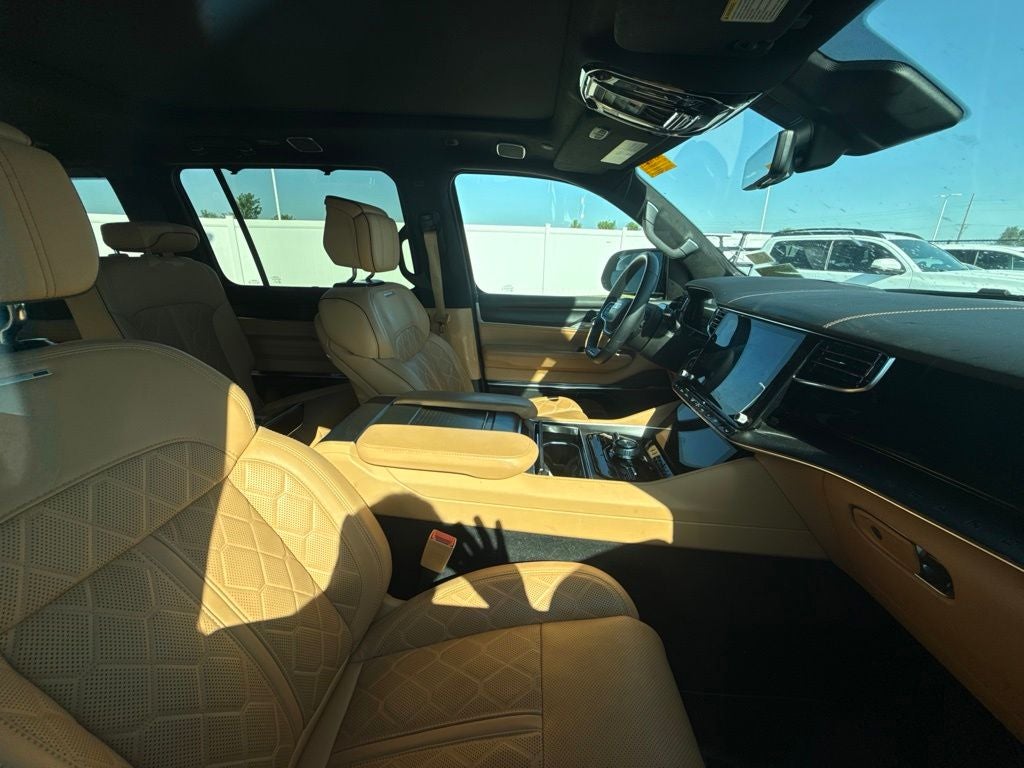 2025 Jeep Grand Wagoneer Series III