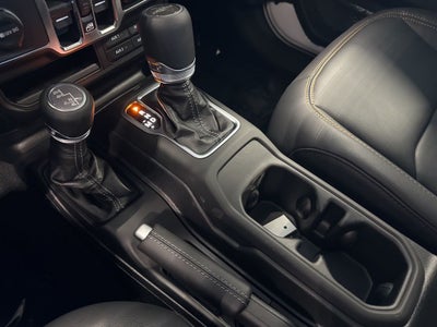 2026 Jeep Gladiator GLADIATOR SAHARA 4X4