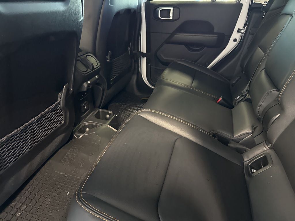 2026 Jeep Gladiator GLADIATOR SAHARA 4X4