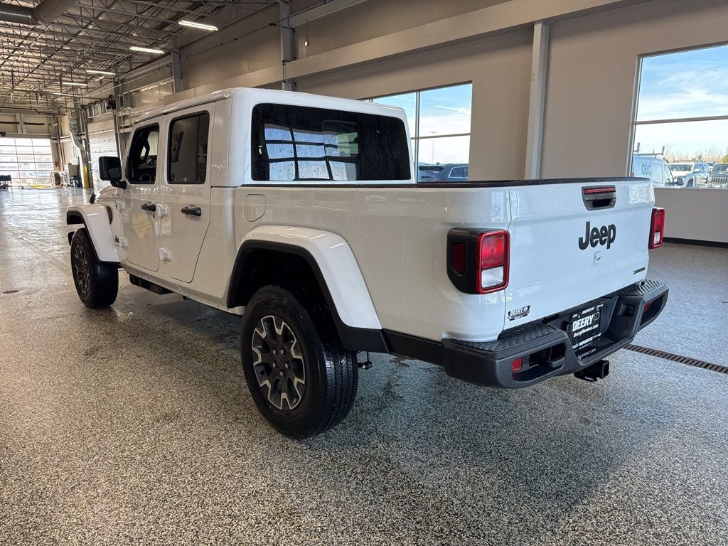 2026 Jeep Gladiator GLADIATOR SAHARA 4X4