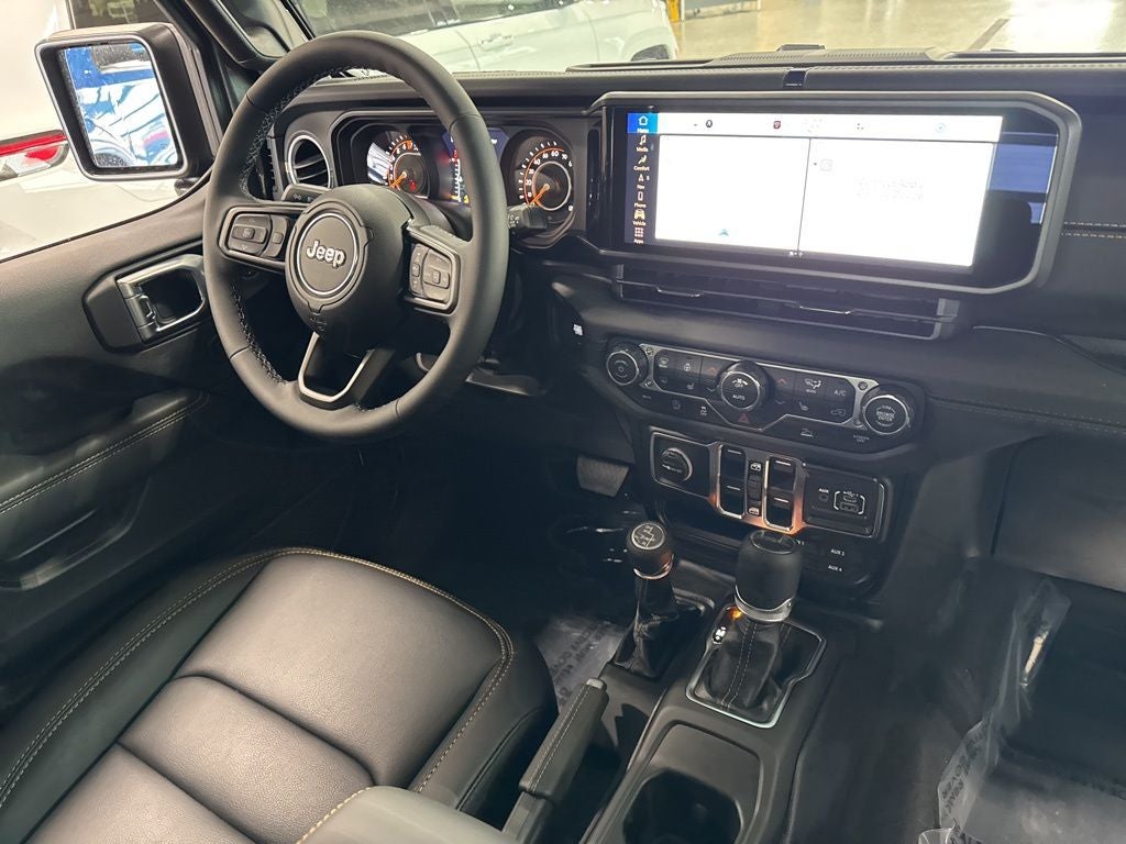 2026 Jeep Gladiator GLADIATOR SAHARA 4X4