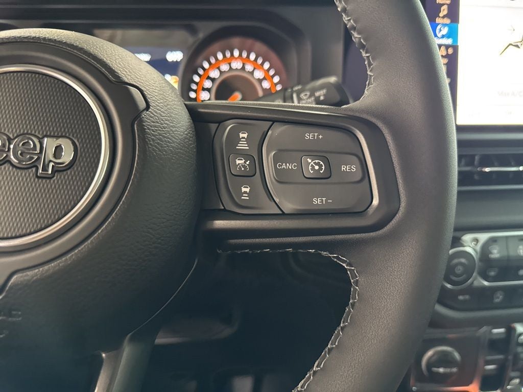 2026 Jeep Gladiator GLADIATOR SAHARA 4X4