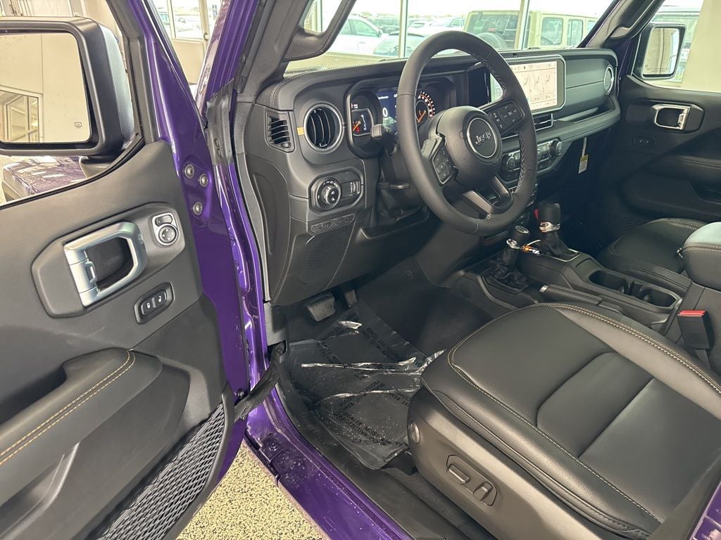 2026 Jeep Gladiator GLADIATOR SAHARA 4X4