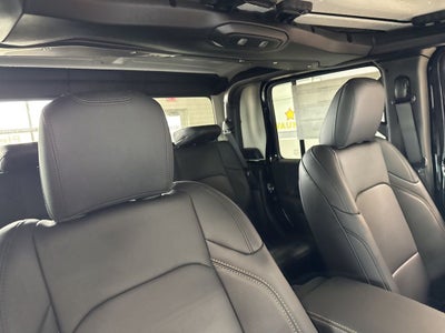 2026 Jeep Gladiator GLADIATOR SAHARA 4X4