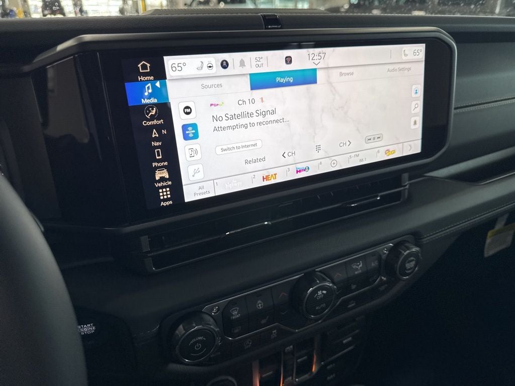 2026 Jeep Gladiator GLADIATOR SAHARA 4X4