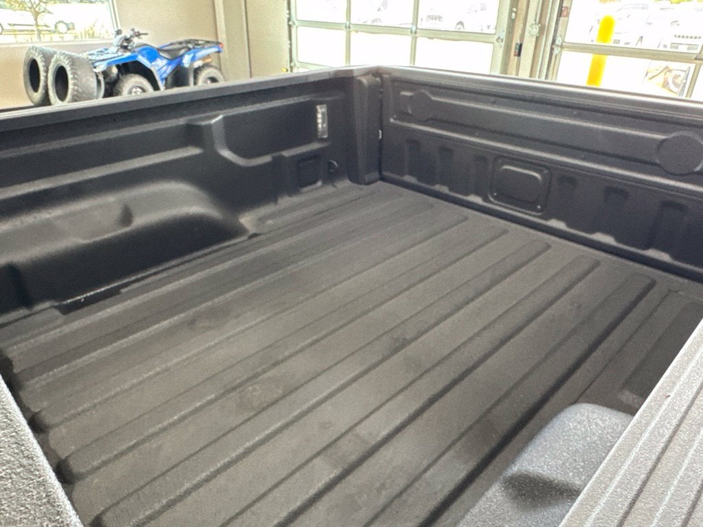 2026 Jeep Gladiator GLADIATOR SAHARA 4X4