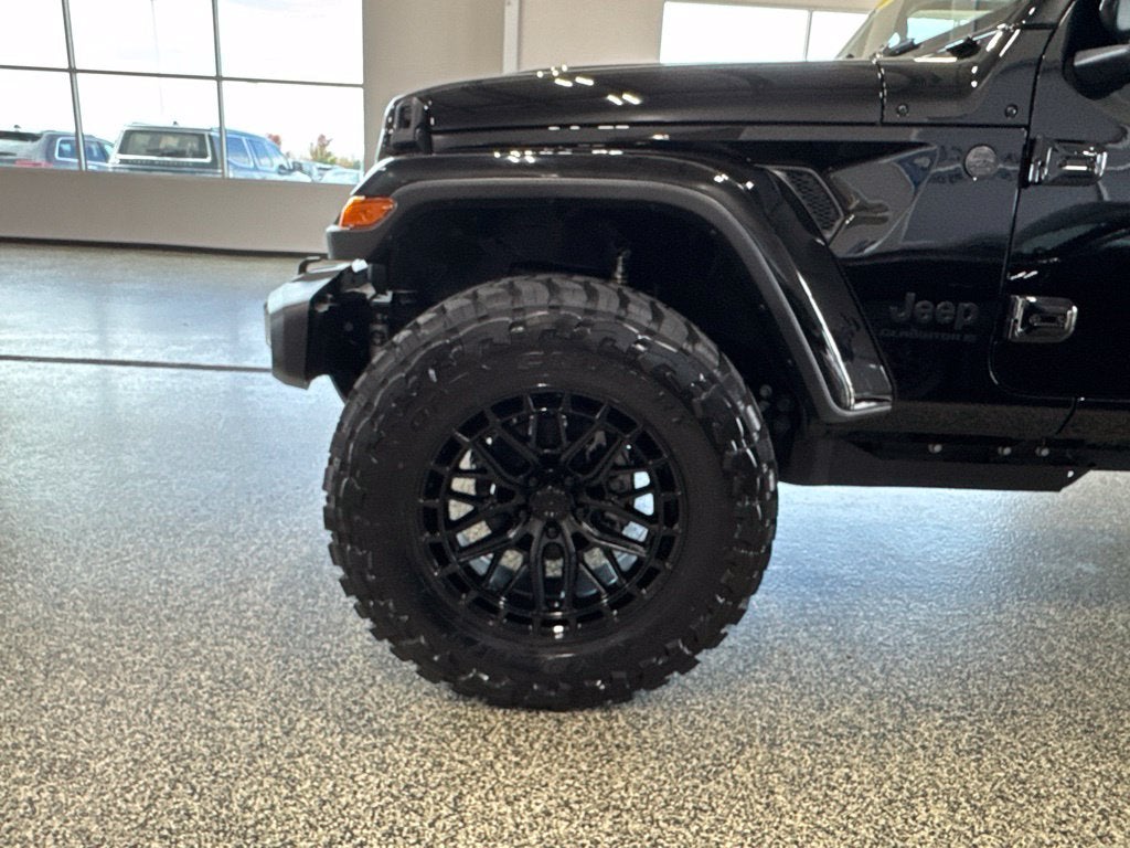 2026 Jeep Gladiator GLADIATOR SAHARA 4X4
