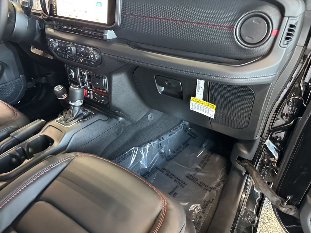 2026 Jeep Gladiator GLADIATOR SHADOW OPS 4X4