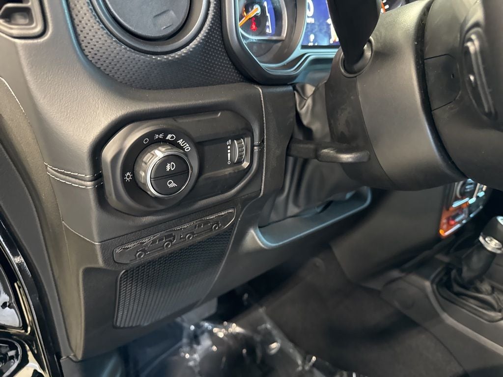 2026 Jeep Gladiator GLADIATOR SHADOW OPS 4X4