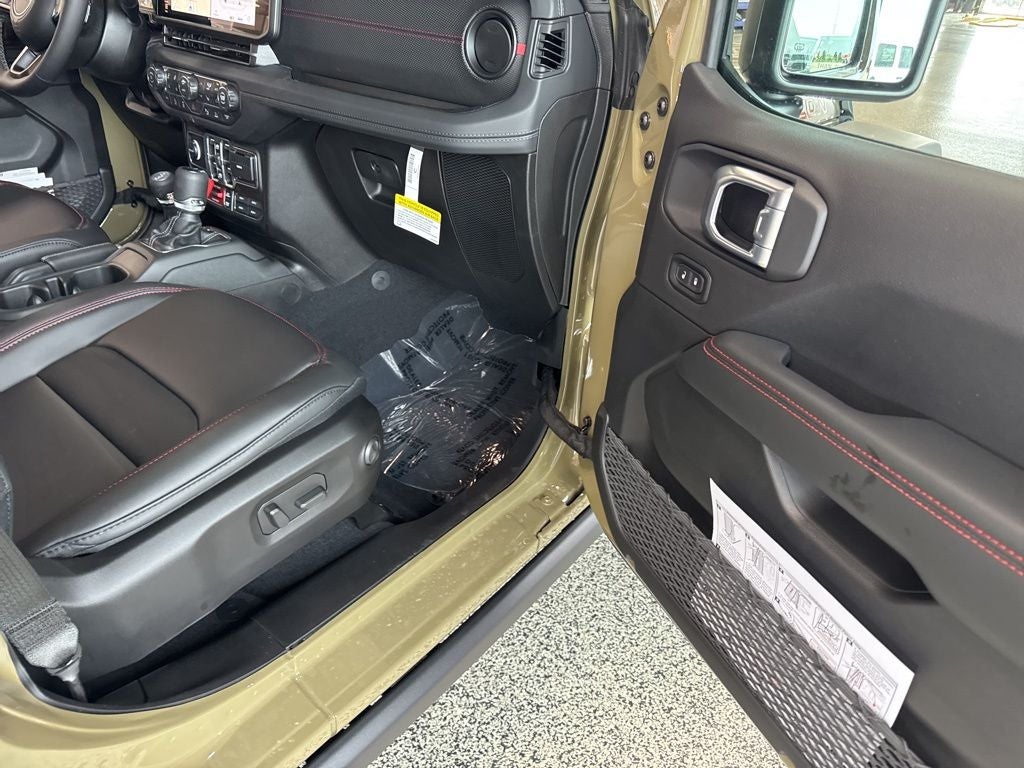 2026 Jeep Gladiator GLADIATOR SHADOW OPS 4X4
