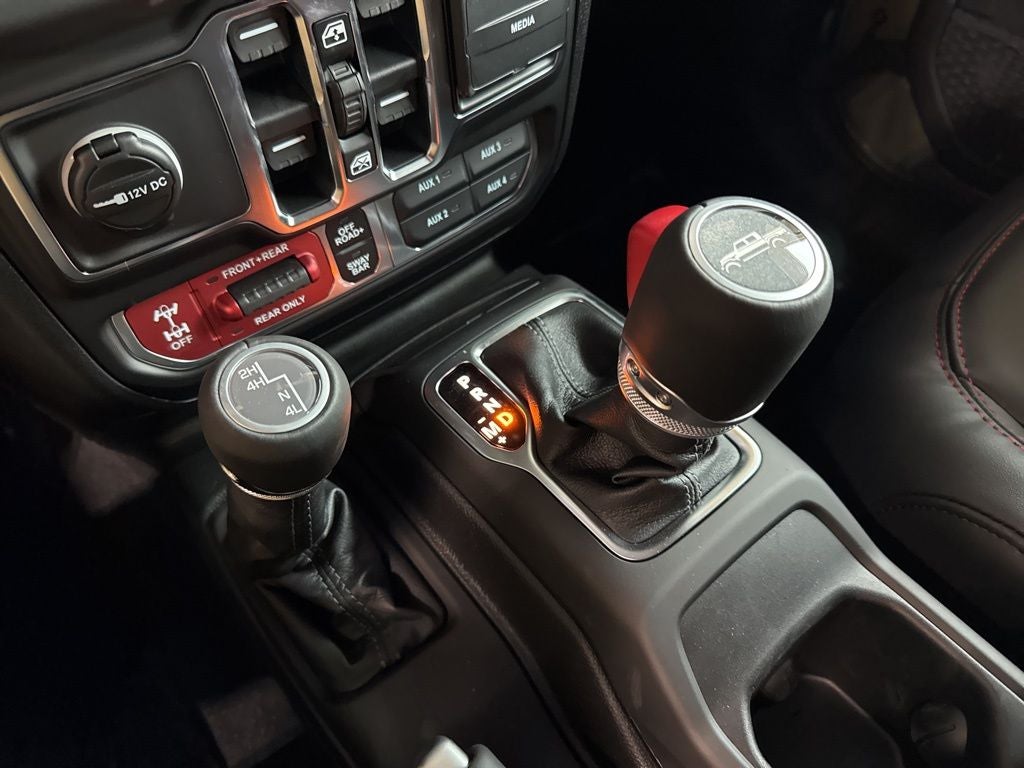 2026 Jeep Gladiator GLADIATOR SHADOW OPS 4X4