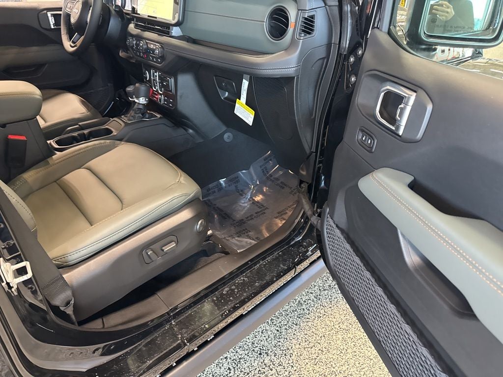 2026 Jeep Gladiator GLADIATOR MOJAVE 4X4