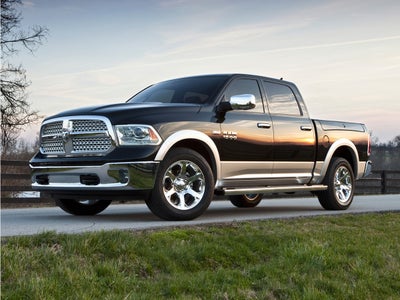 2018 RAM 1500 Laramie Crew Cab 4x4 5'7' Box