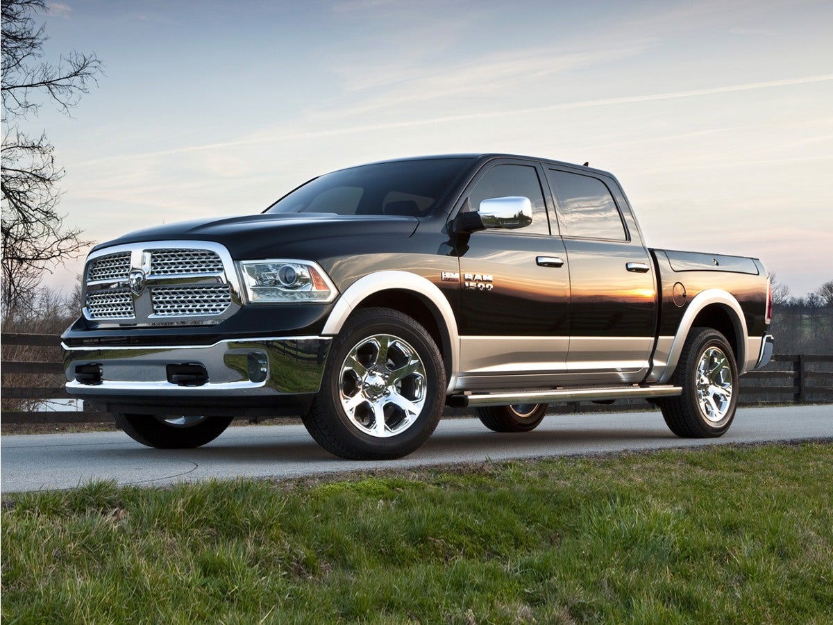 2018 RAM 1500 Laramie Crew Cab 4x4 5'7' Box