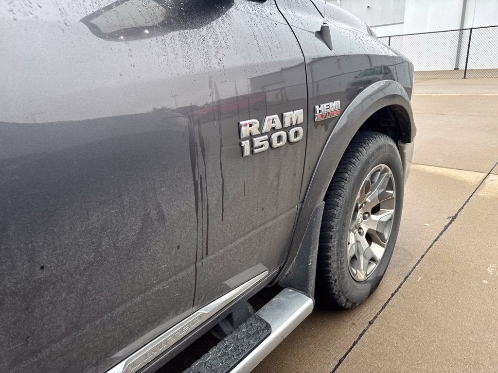 2017 RAM 1500 Limited Crew Cab 4x4 5'7' Box