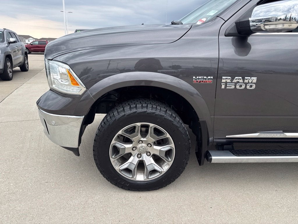 2017 RAM 1500 Limited Crew Cab 4x4 5'7' Box